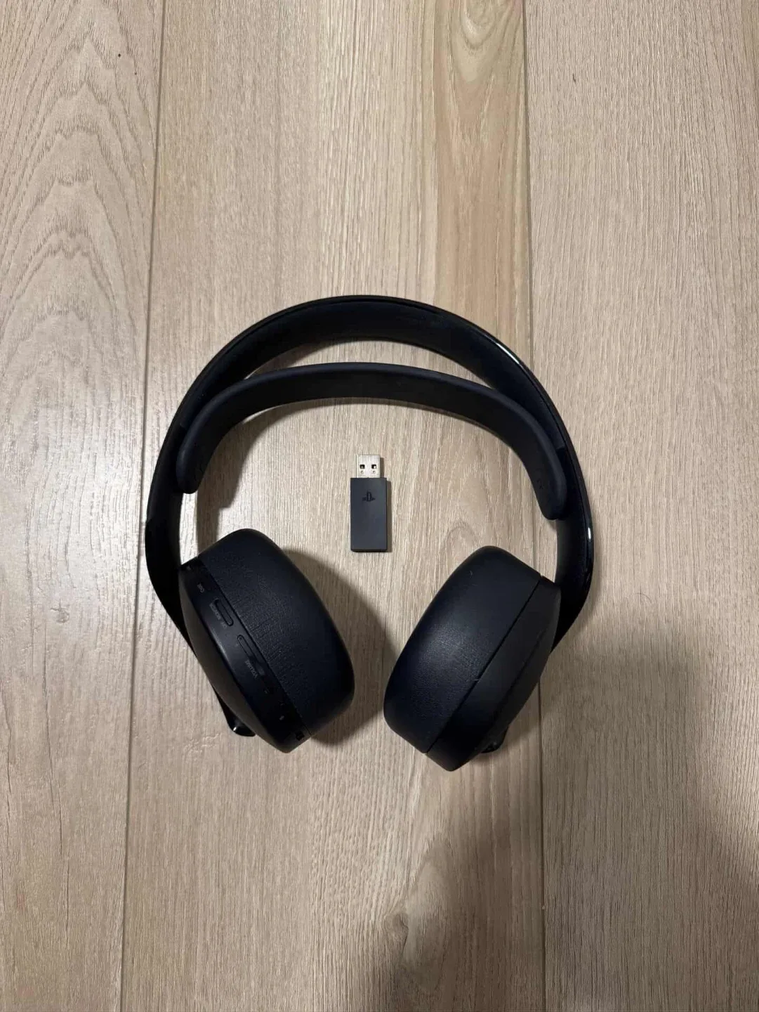 PS5 Slim (disk) + PSVR2 + accessories and Games : Full Setup image indicator(8)