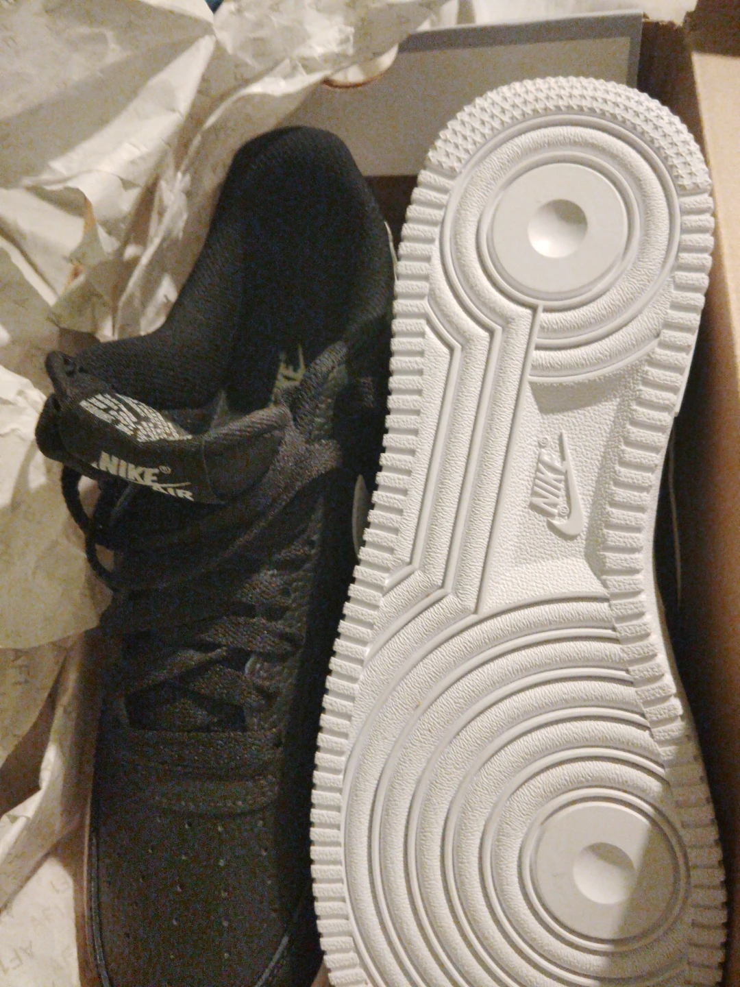 Nike Air Force 1 Black/White - Size 10 - photo 2