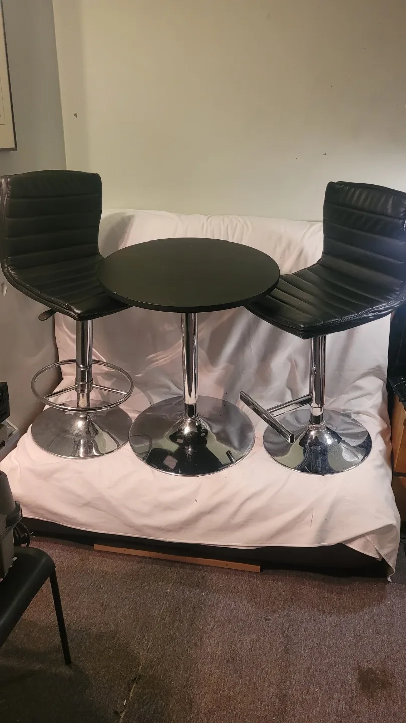 Bar Table with 2 Stools - Black image indicator(3)