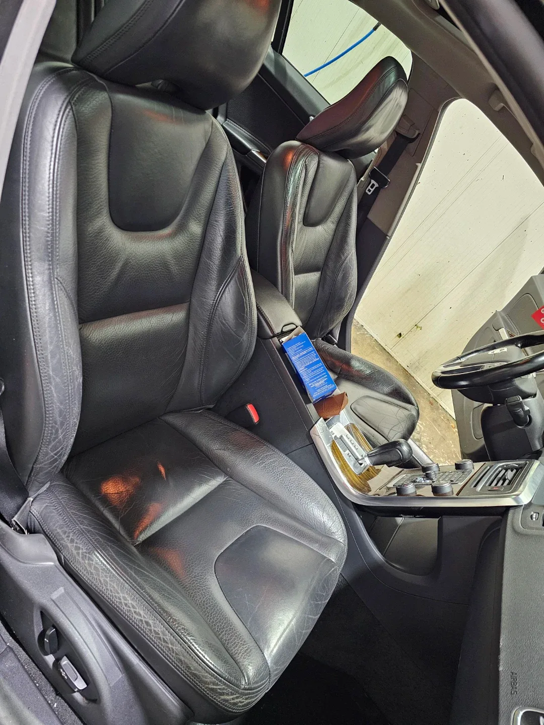 FOR SALE: 2012 Volvo S60 T6 AWD – Fully Loaded image indicator(8)