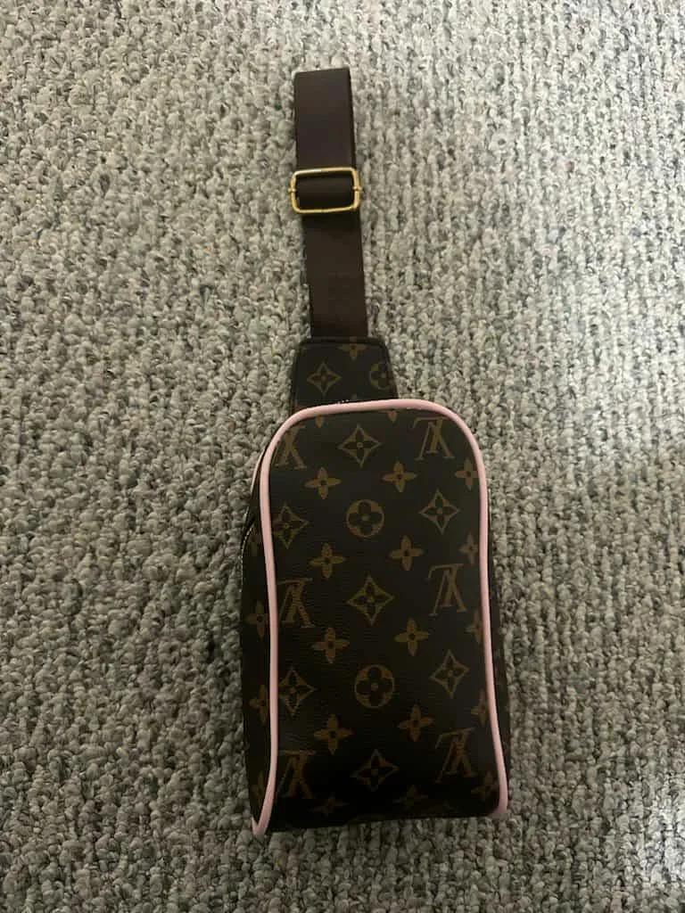 Louis Vuitton Avenue Sling Bag