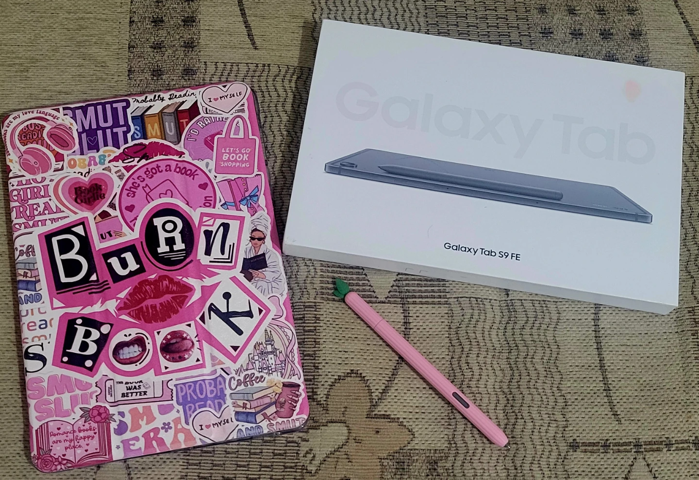 256GB Samsung Galaxy Tab S9 FE - Like New!