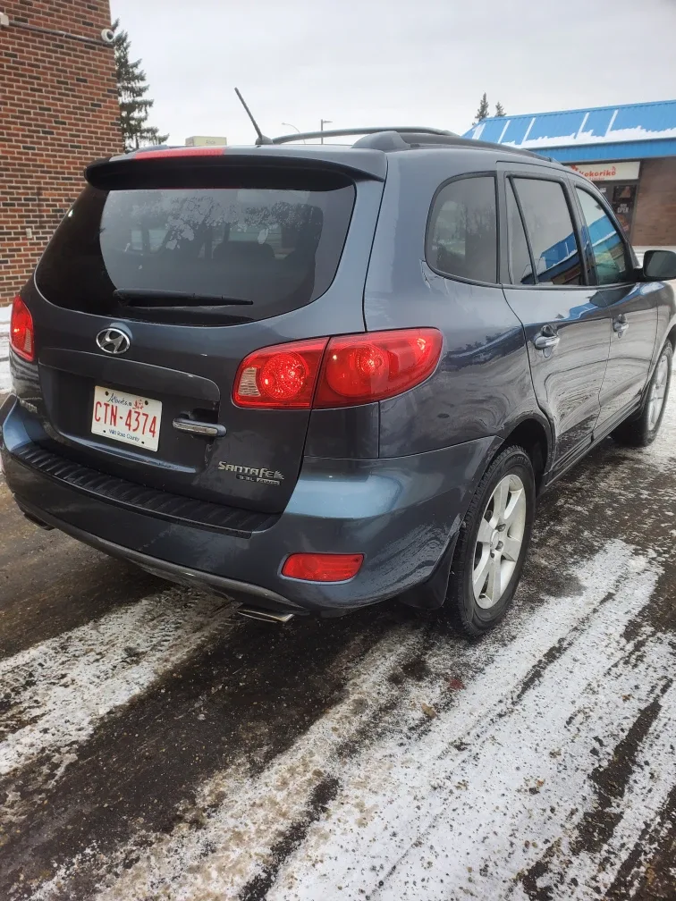 Hyundai Santa Fe SUV