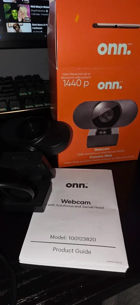 onn. 1440p Webcam with Autofocus and swivel head image indicator(4)