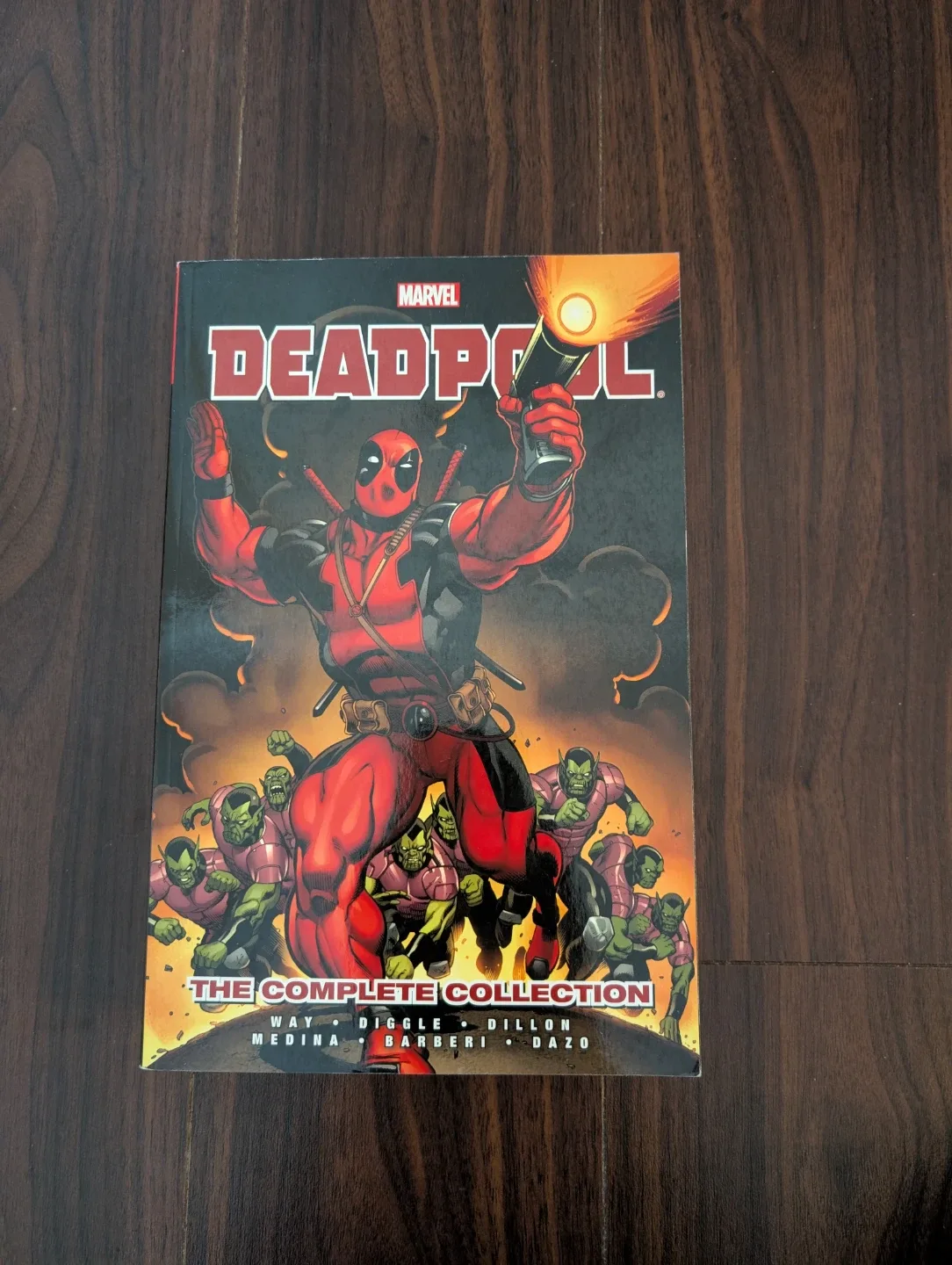 Marvel/DC Comic Book Lot - Deadpool, Spider-Man, Watchmen, Flash image indicator(2)