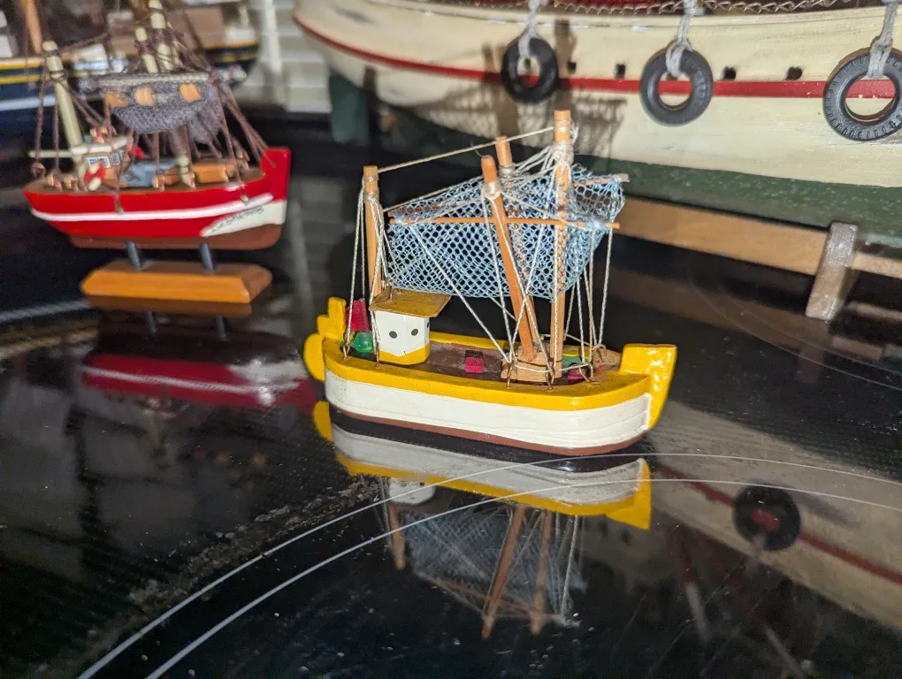 Handcrafted Wooden Model Fishing Boats image indicator(2)