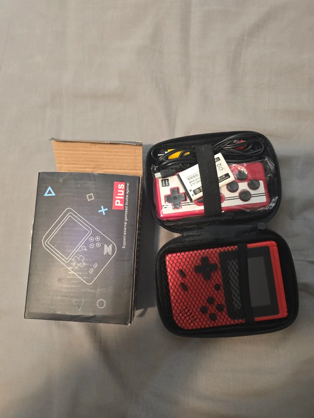 Retro Handheld Game Console - Plus image indicator(2)