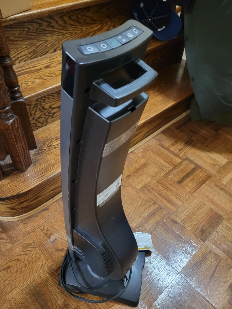 Lasko Oscillating Tower Heater