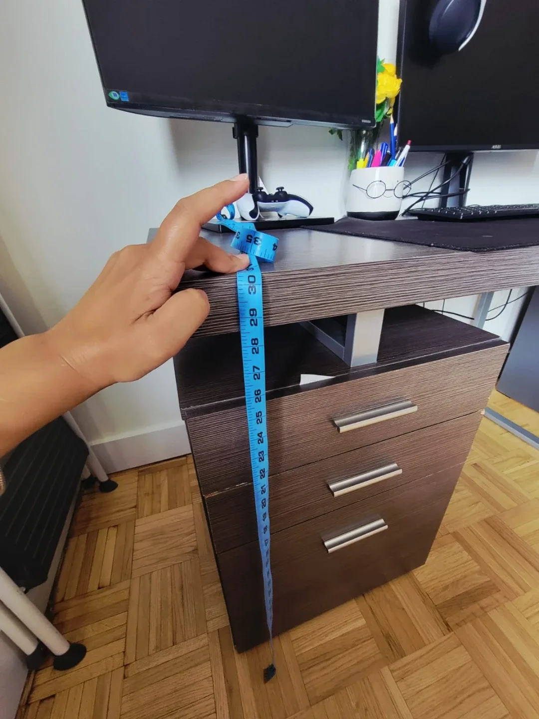 Luxcoms Desk with 3-Drawer Cabinet image indicator(2)