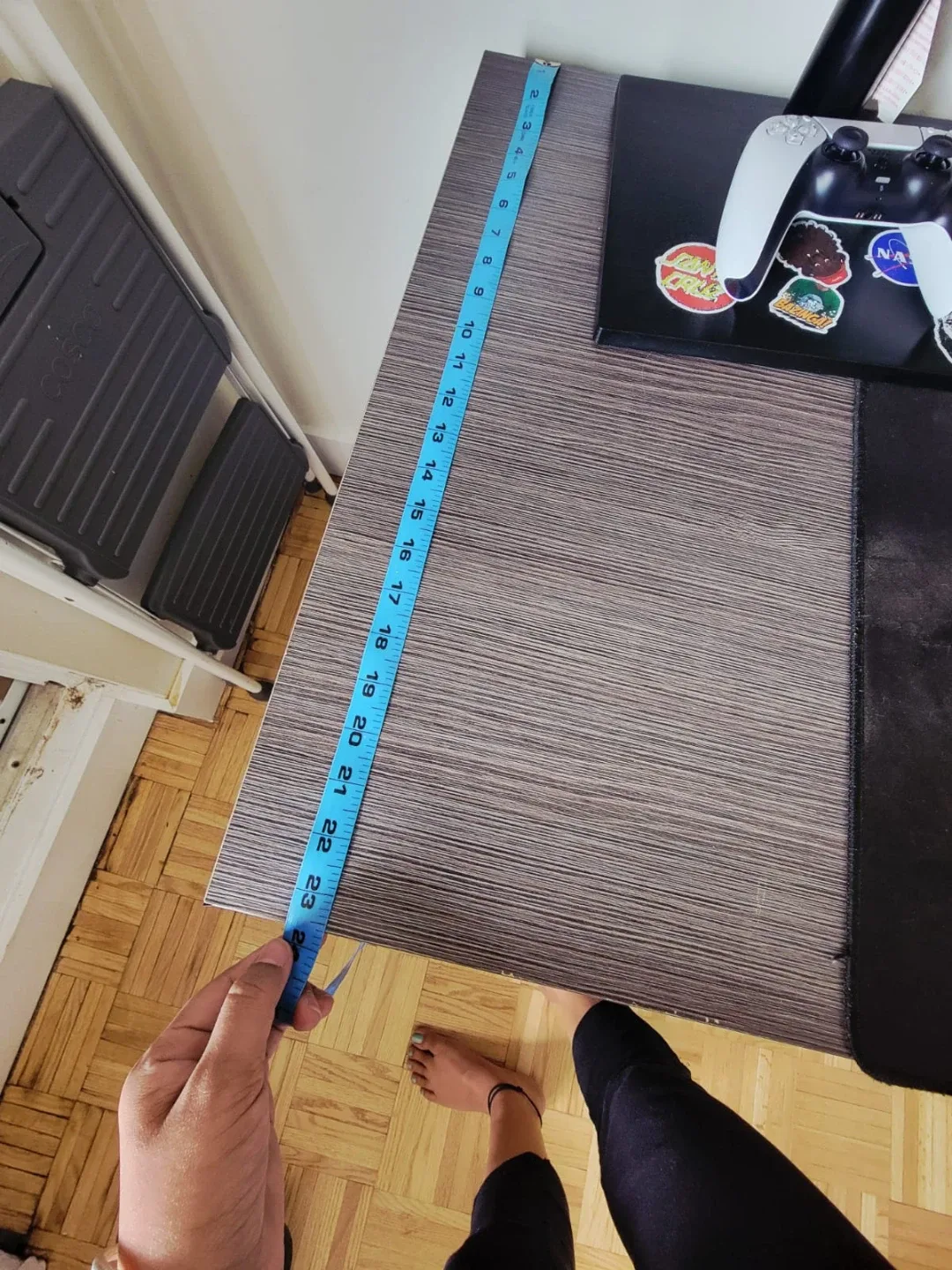 Luxcoms Desk with 3-Drawer Cabinet image indicator(7)