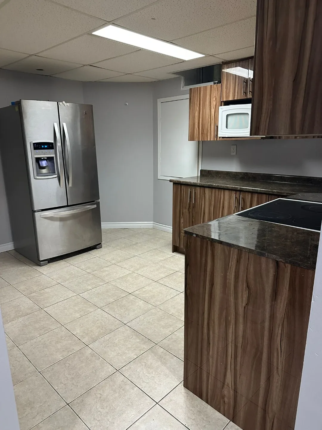 Spacious 2 bedroom basement apartment image indicator(2)