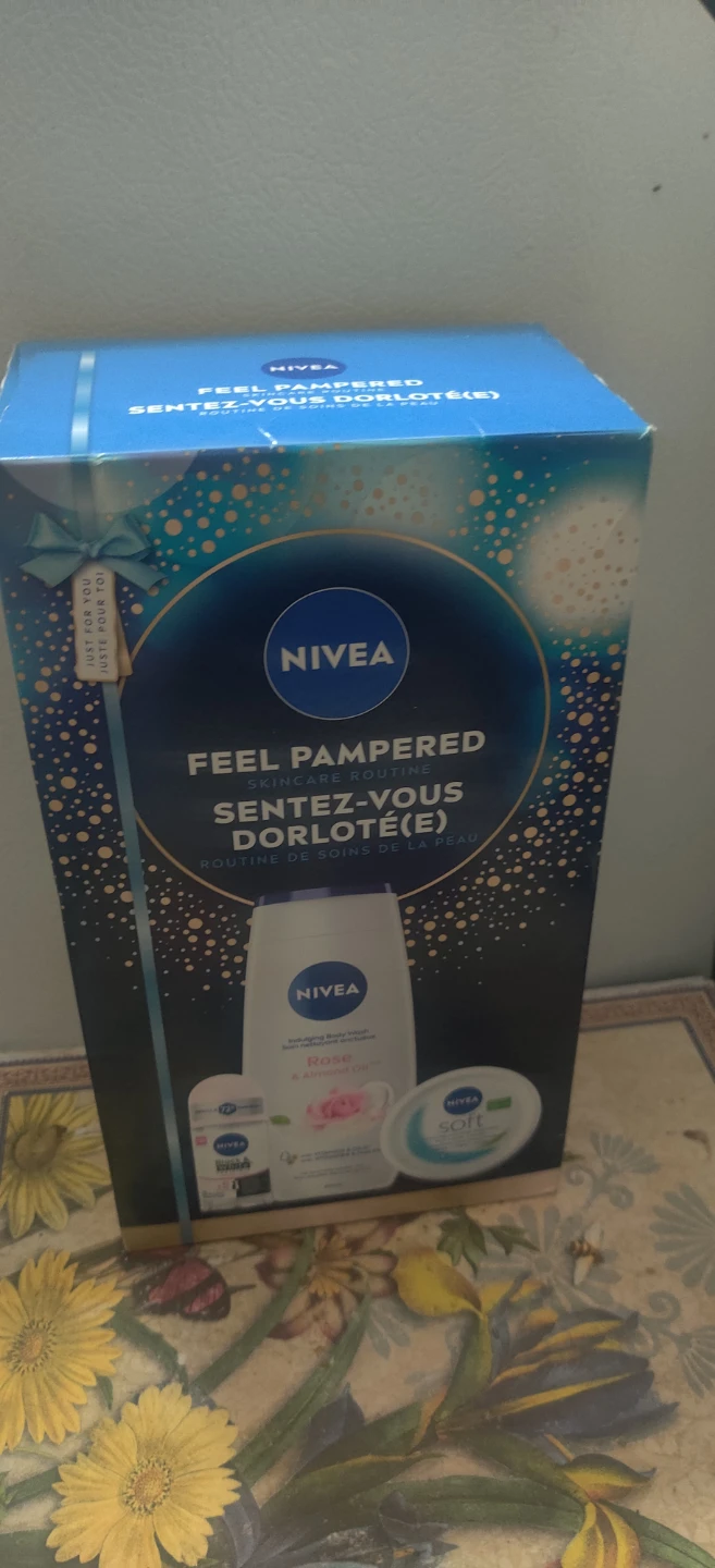 Nivea Feel Pampered Skincare Routine Set