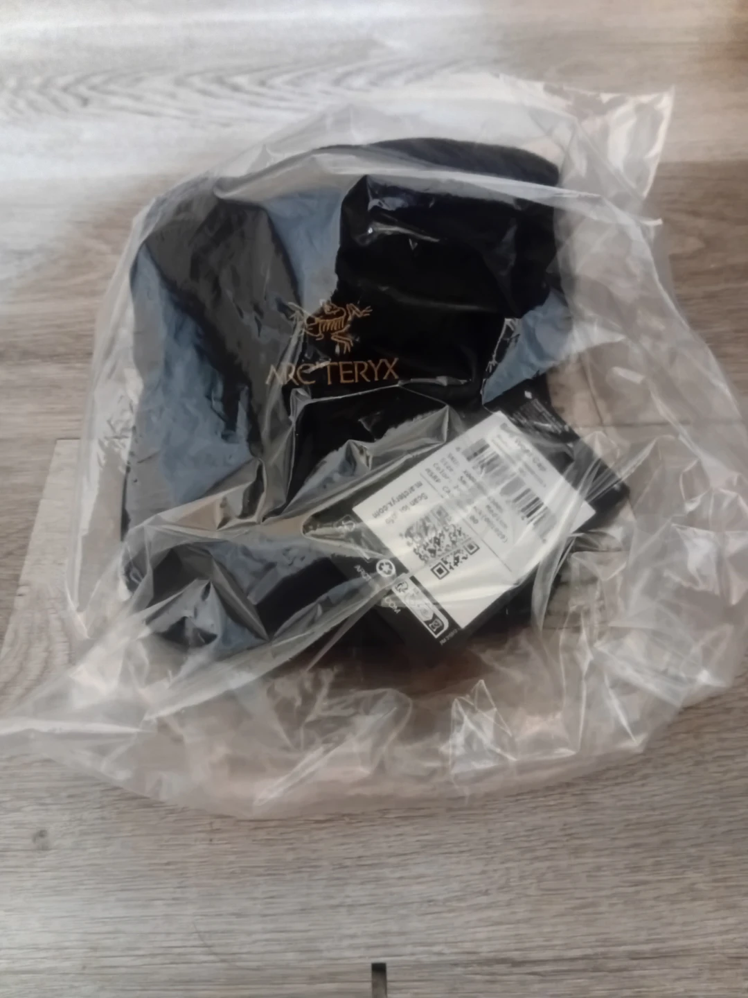 New Arc'teryx hat Black
