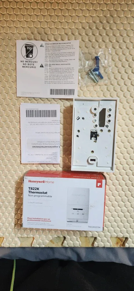Honeywell Home T822K Thermostat - Like New in box image indicator(2)