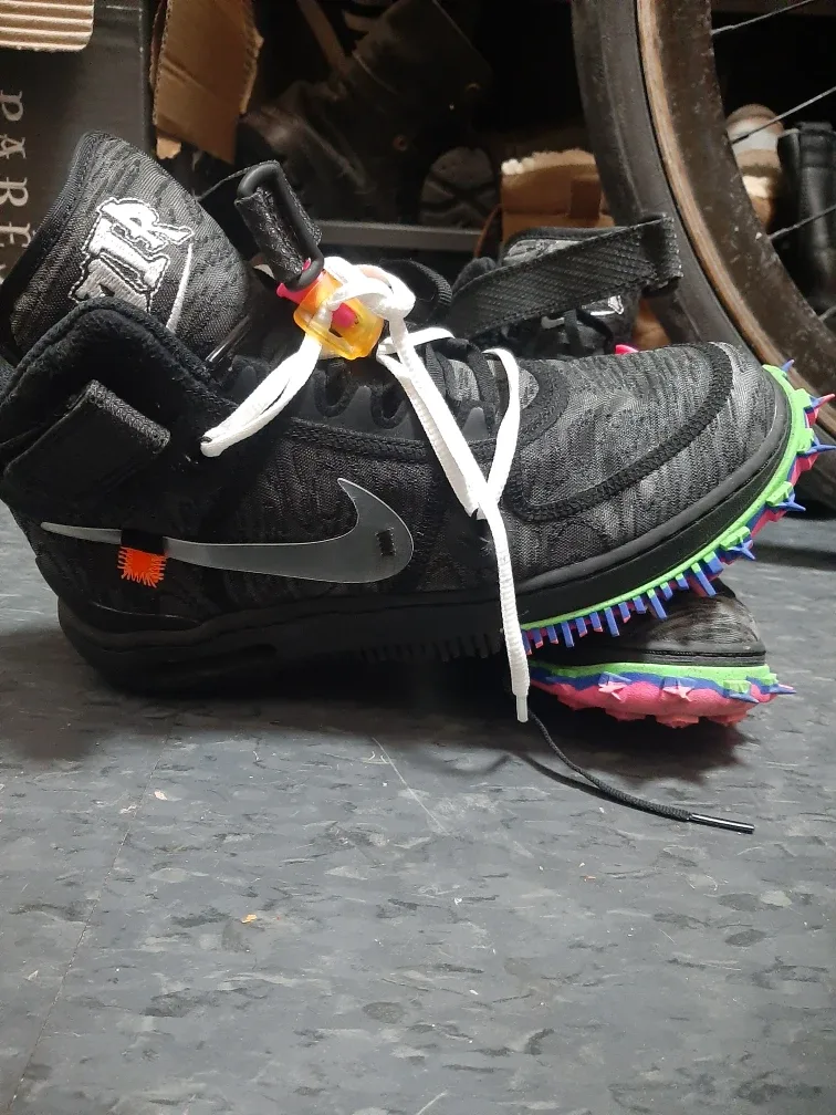 Nike x Off-White Air Force 1 Mid