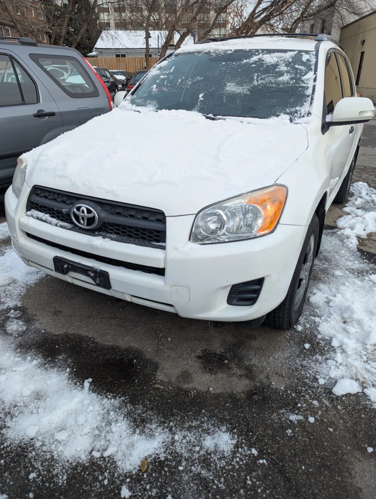2012 Toyota RAV4 4WD - photo 3