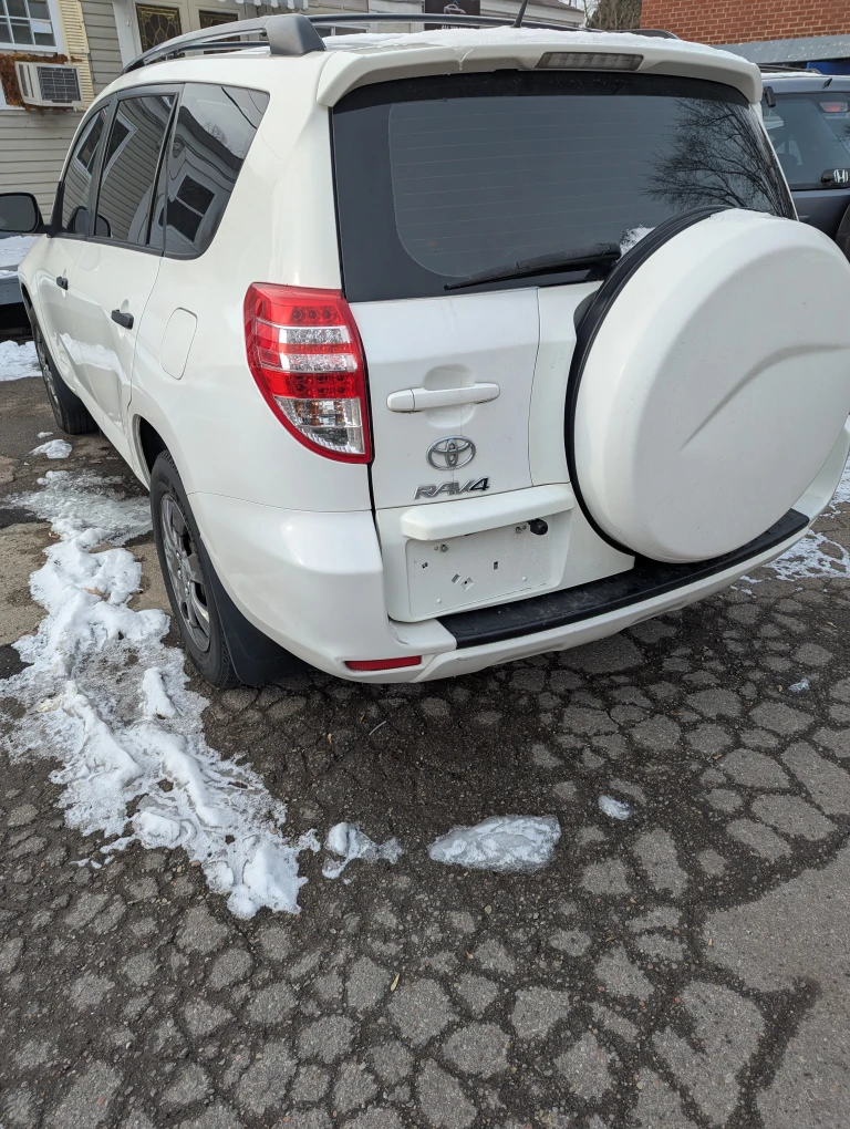 2012 Toyota RAV4 4WD - photo 4