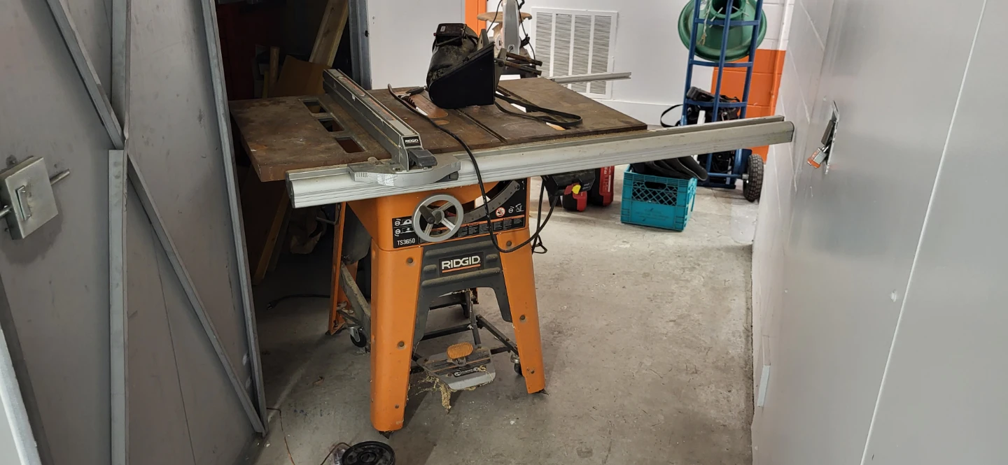 Ridgid TS3650 Table Saw
