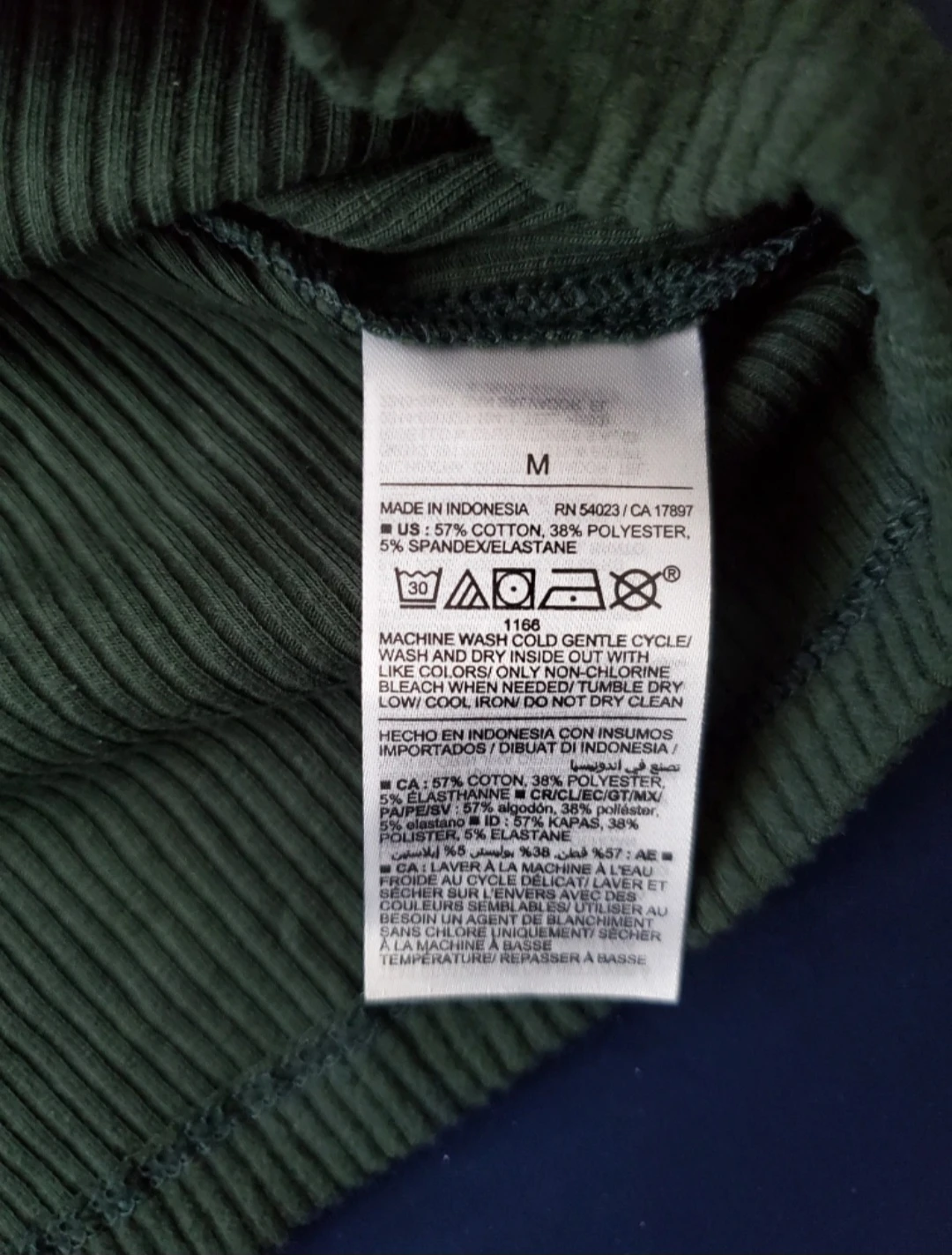 BNWT Old Navy Green Turtleneck - Size M - photo 4