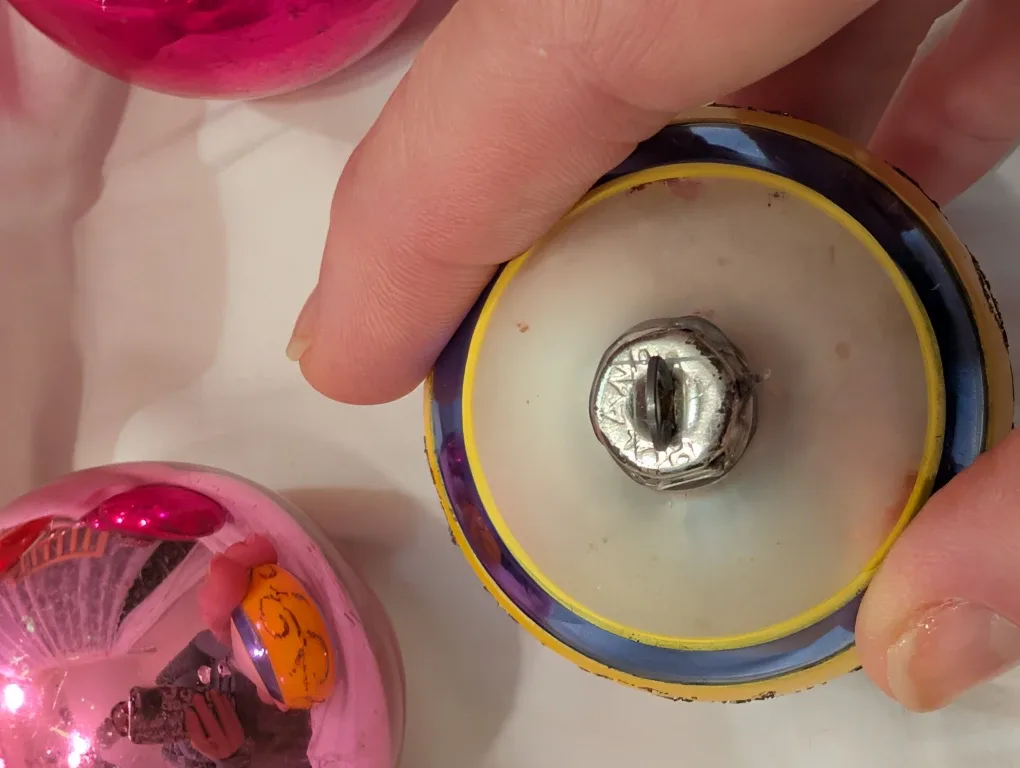 Vintage Christmas Tree Ornaments image indicator(6)