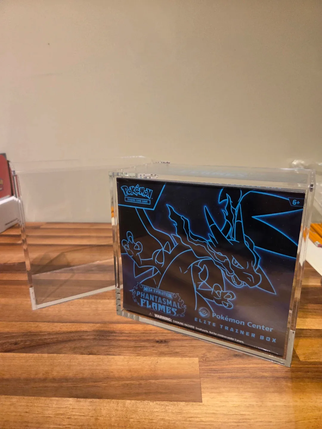 ETB Acrylic Display Cases for Pokémon image indicator(3)
