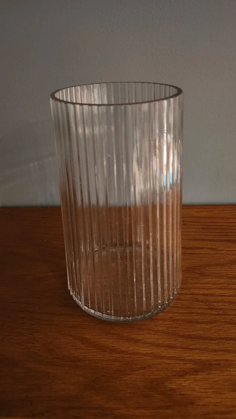 Clear Ribbed Glass Vase image indicator(2)