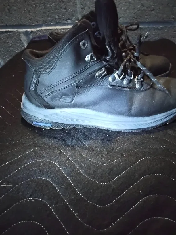 Skechers/Goodyear WATERPROOF Boots - 8.5 US MEN'S/10 US WOMEN'S image indicator(2)