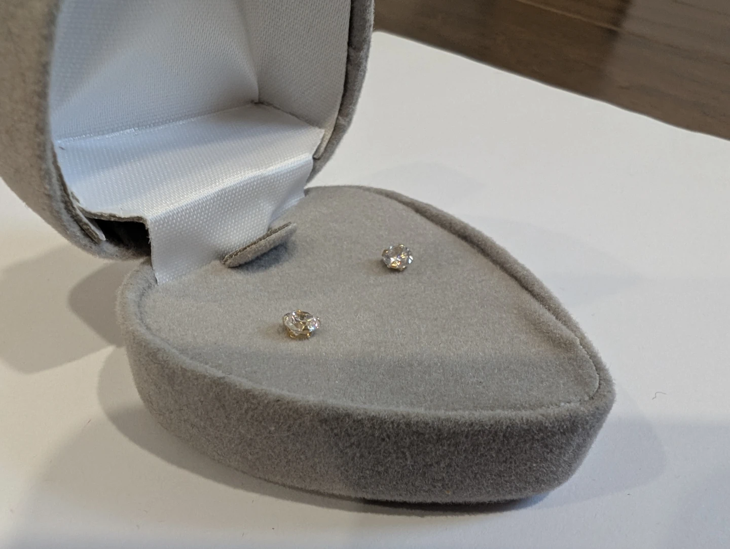 Brand New 14K Yellow Gold Cubic Zirconia Earrings For Sale - photo 2