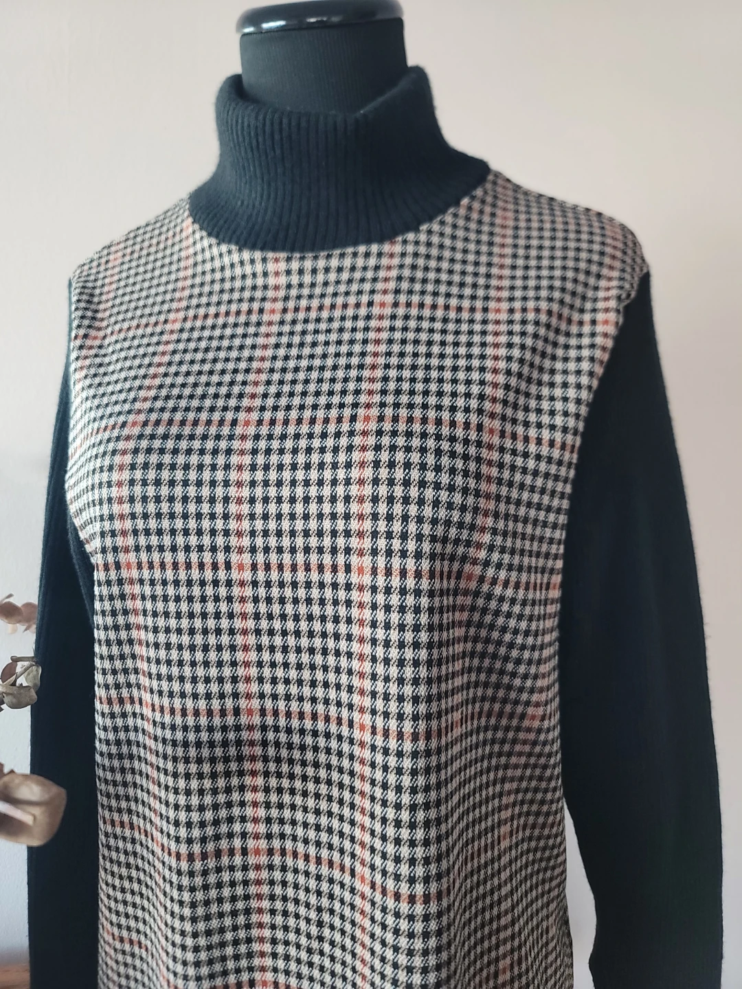 RD Style Plaid Dress - Size M EUC preppy sweaterdress - photo 3
