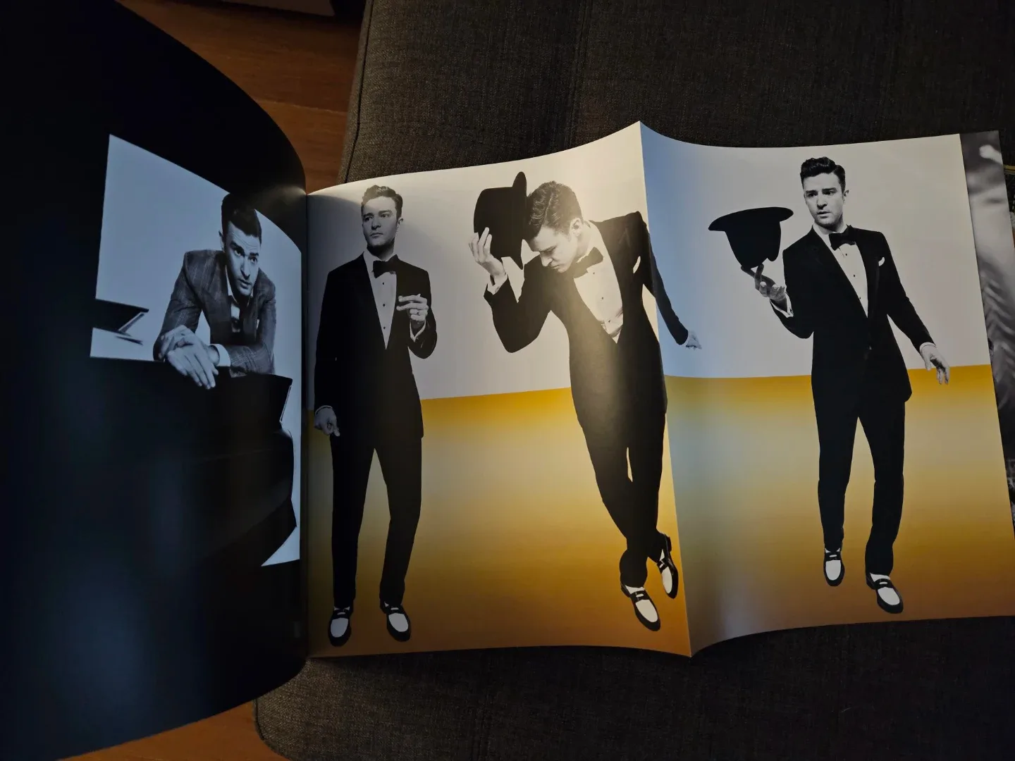 Justin Timberlake 20/20 Experience Tour Book + Tickets image indicator(3)