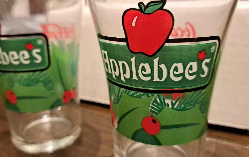 🍎 Applebee’s x Coca Cola 🔴 Glasses x4 🥛 bRAnd nEW #CleanOut