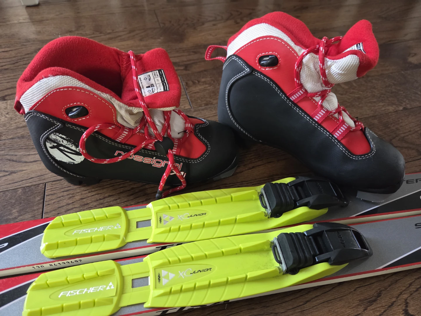 Junior Ski Boots and skis -Boots  Size 33, skis-130 - photo 2