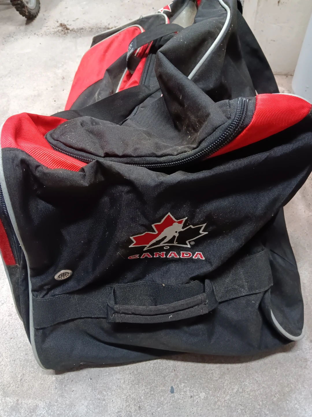 Team Canada Hockey Roller Bag #cleanout - photo 4