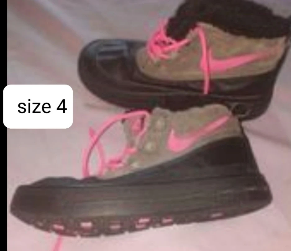 Nike Winter Boots - Size 4