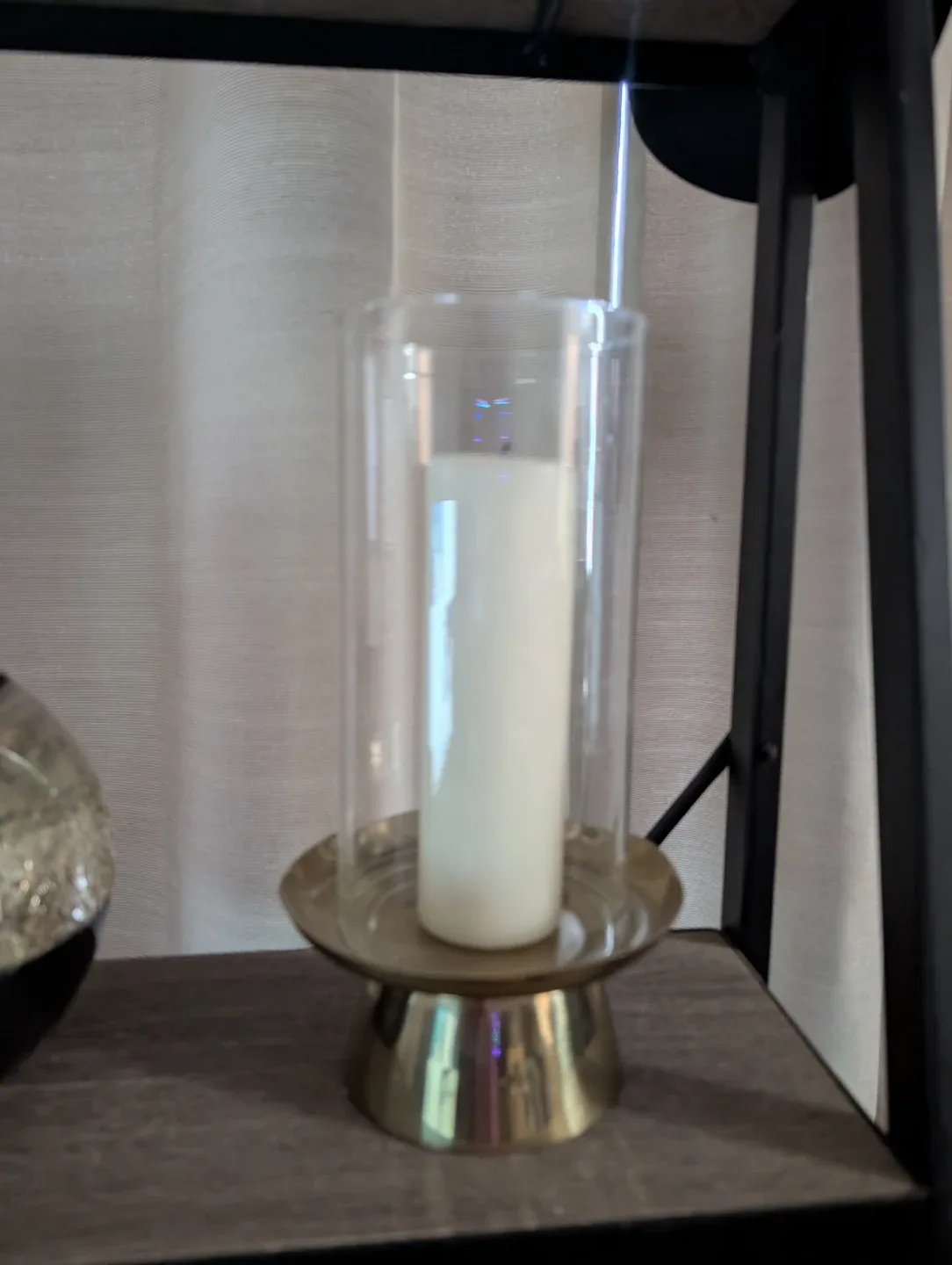 Candle holder with glass