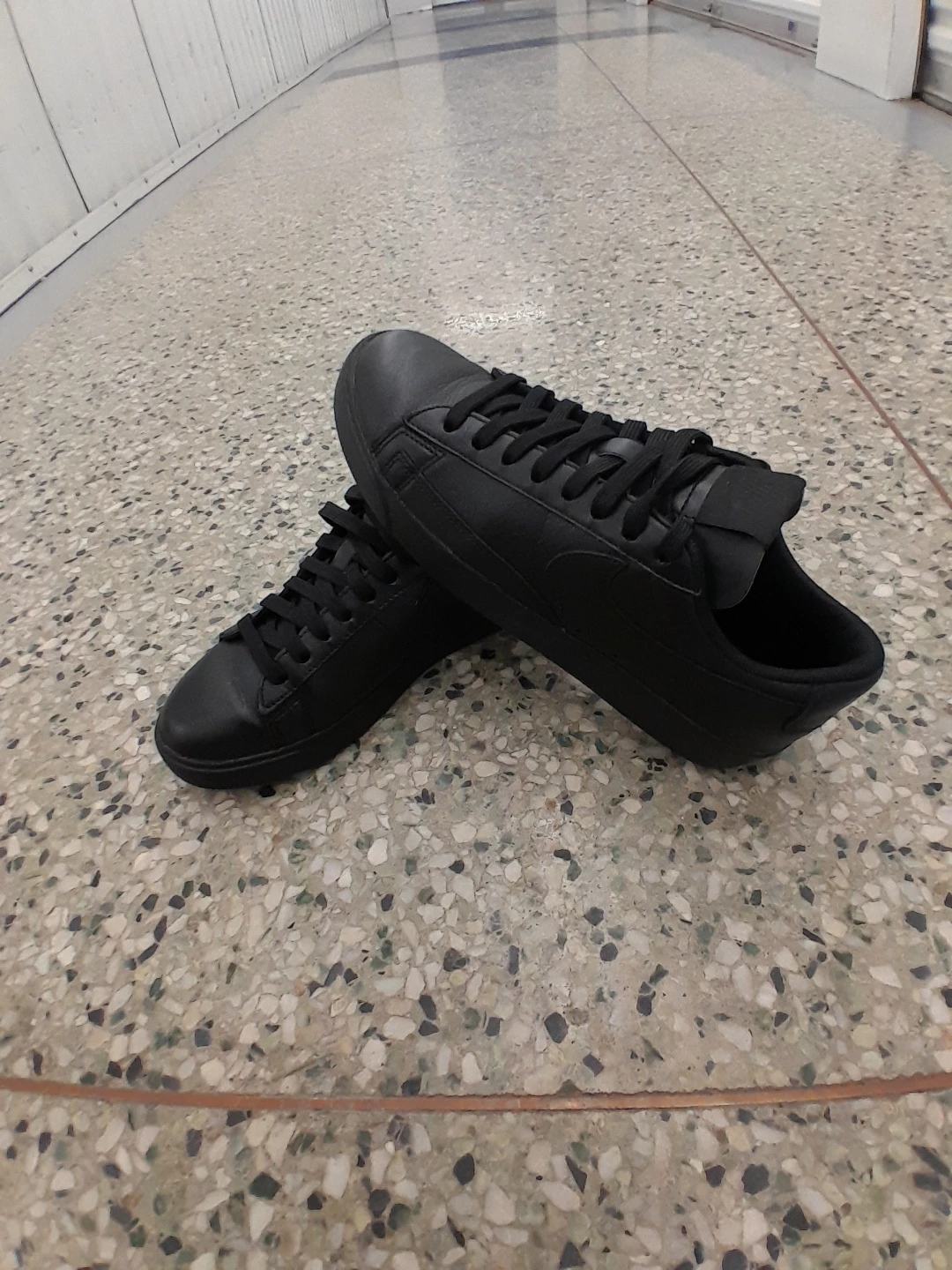 Nike Blazer Low Leather Black Shoes For Boys Size 8 or 25CM