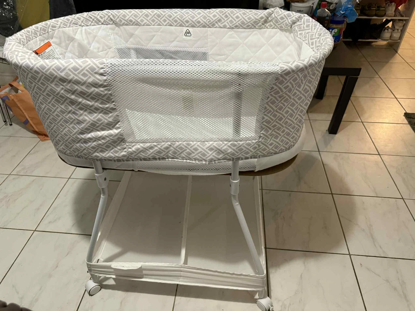 Halo BassiNest Swivel Sleeper - Grey