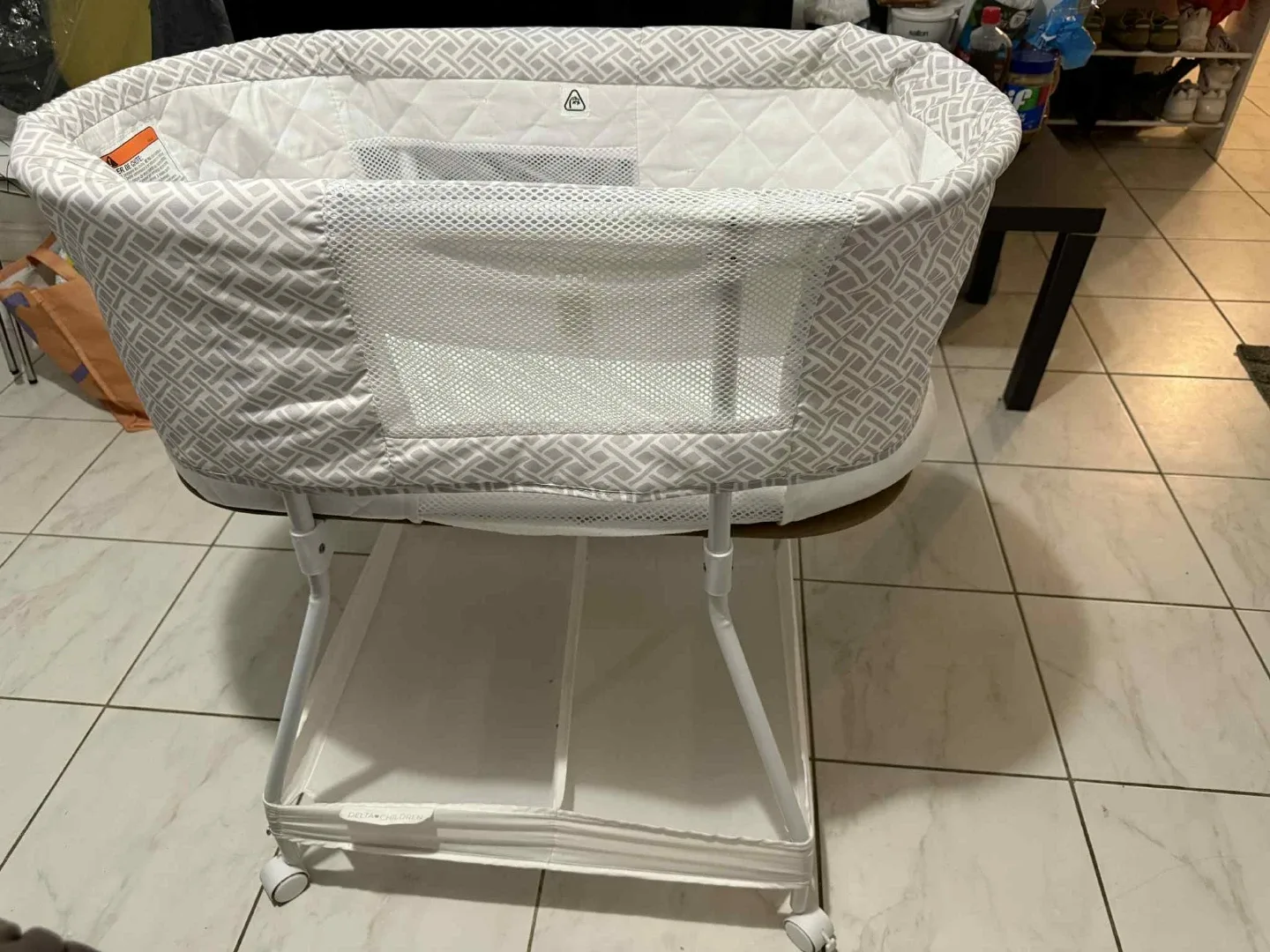 Halo BassiNest Swivel Sleeper - Grey