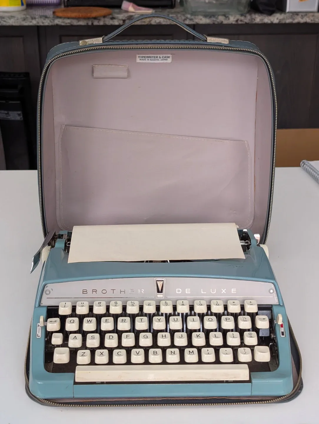 Brother Deluxe Vintage Typewriter w/ Case image indicator(3)