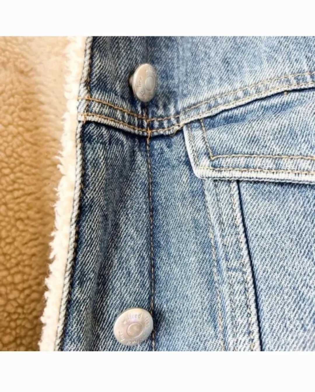 Aritzia Wilfred Free The 90's Vintage Sherpa Denim Jacket image indicator(4)