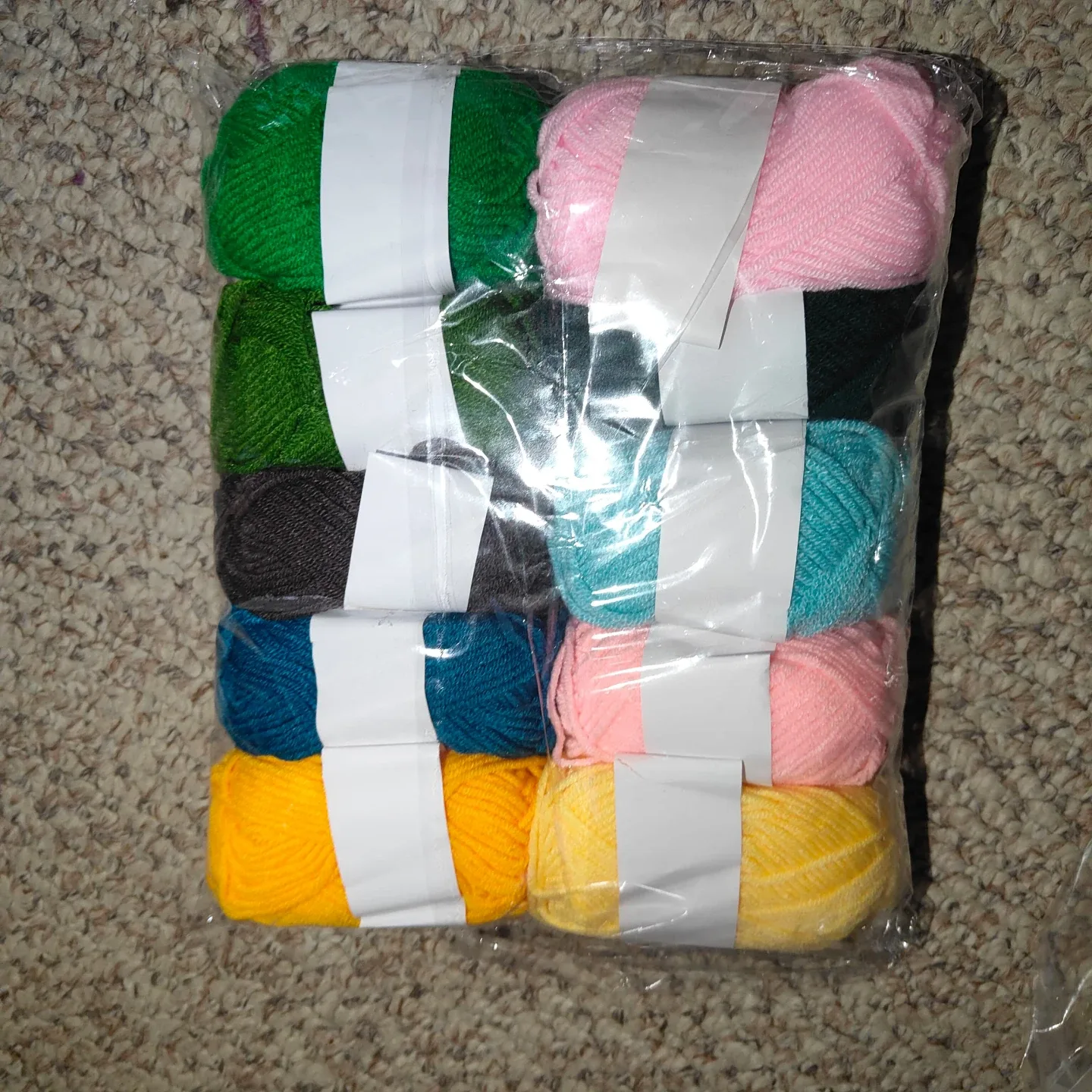 Assorted Colour Yarn Bundle - New! image indicator(2)