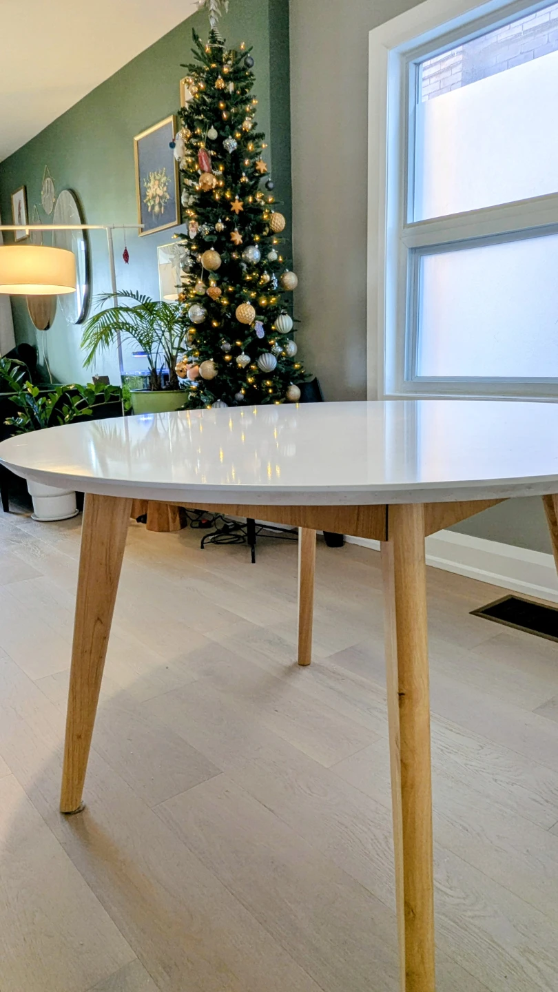 Round White Dining Table