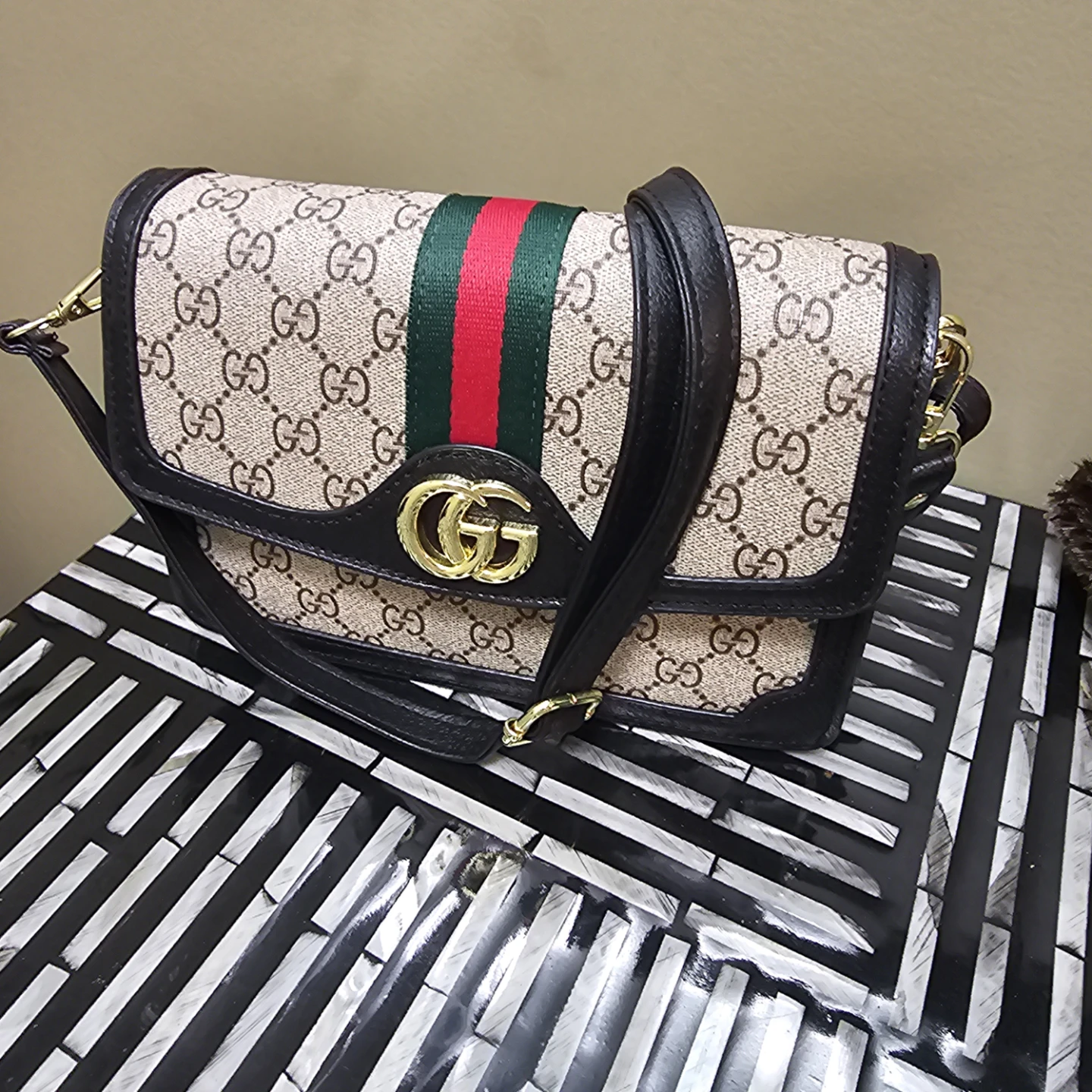 Gucci GG Marmont Small Shoulder Bag