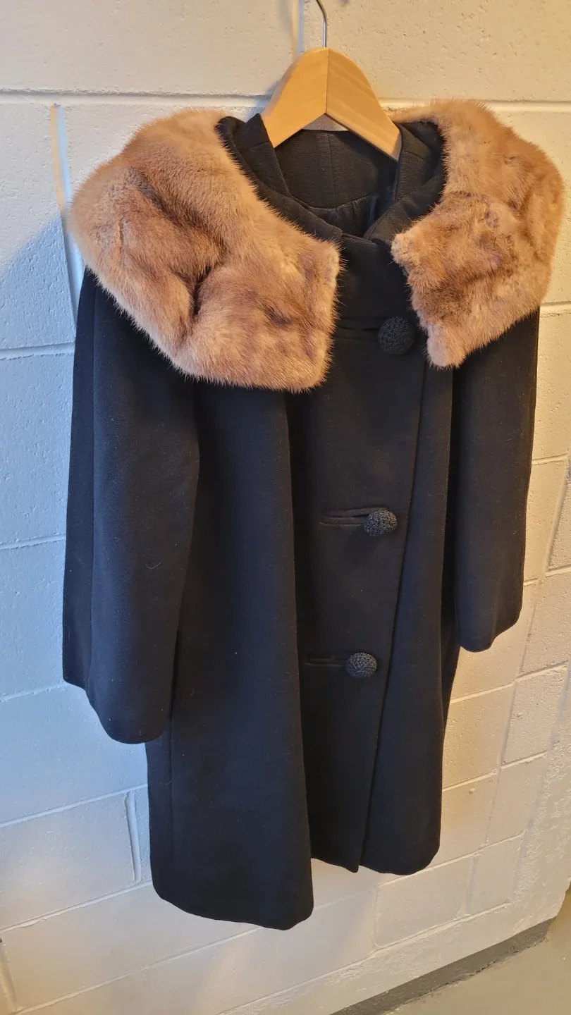 Mint condition vintage fur collar wool coat