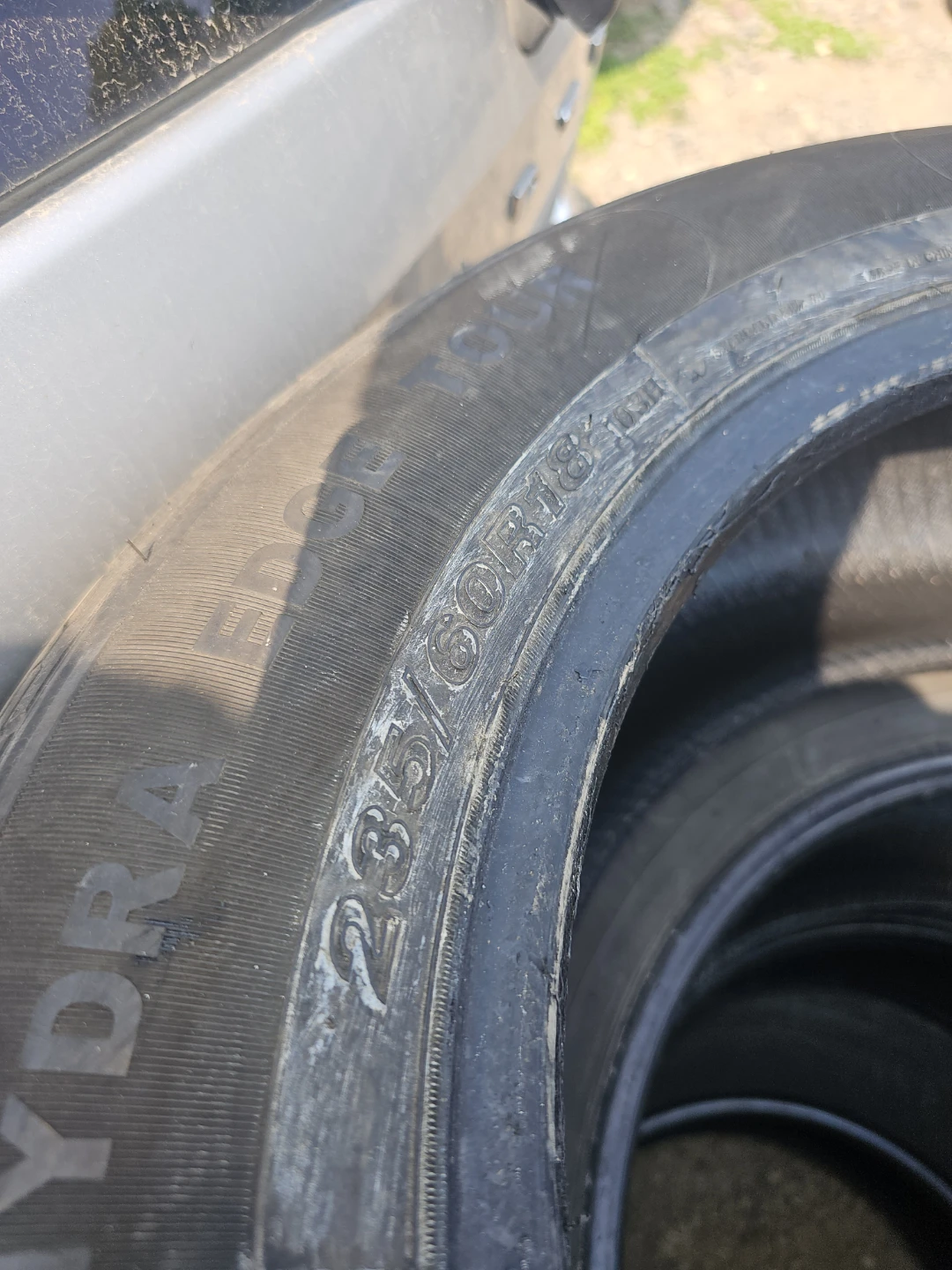 2X235/60/R18 motomaster hydra edge all season tires only 2