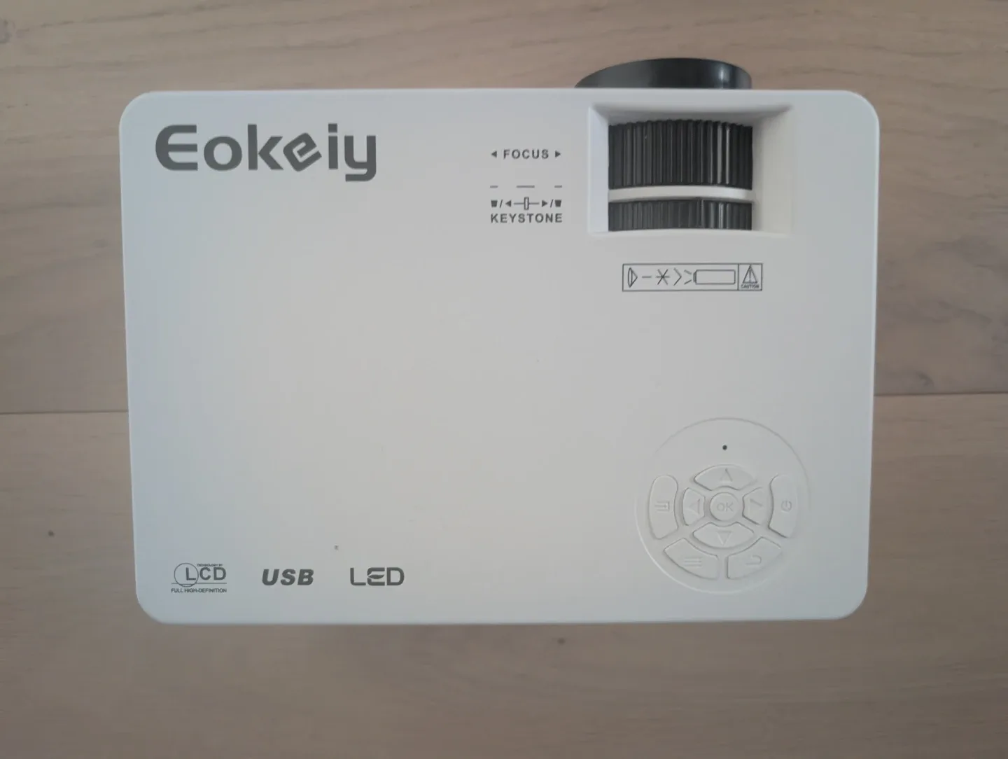 4K WiFi/Bluetooth Eokeiy Mini Projector with Remote