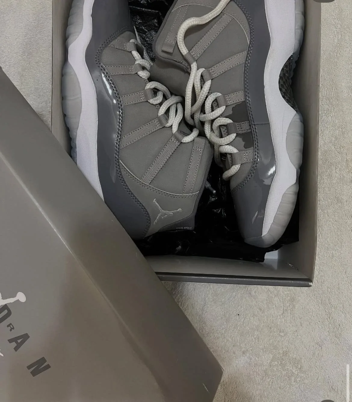 Air Jordan 11 Retro (GS) - Size 7Y