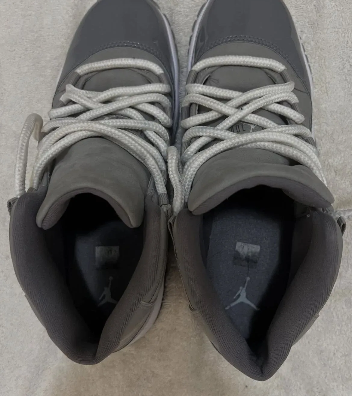 Air Jordan 11 Retro (GS) - Size 7Y image indicator(5)