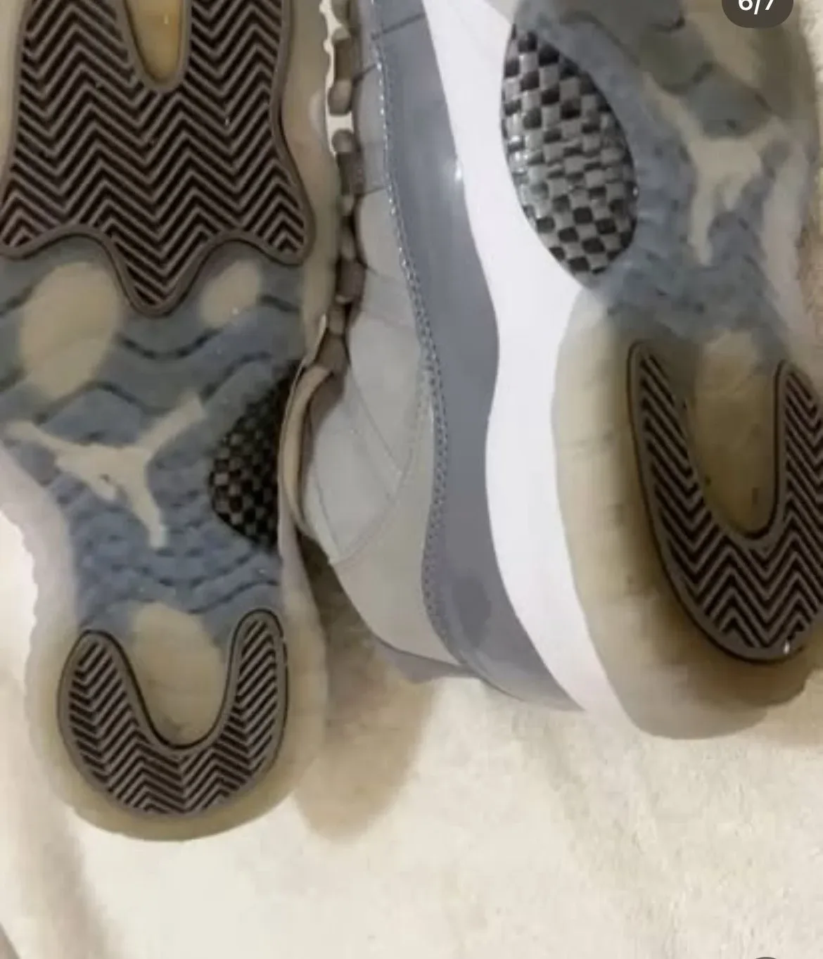 Air Jordan 11 Retro (GS) - Size 7Y image indicator(6)