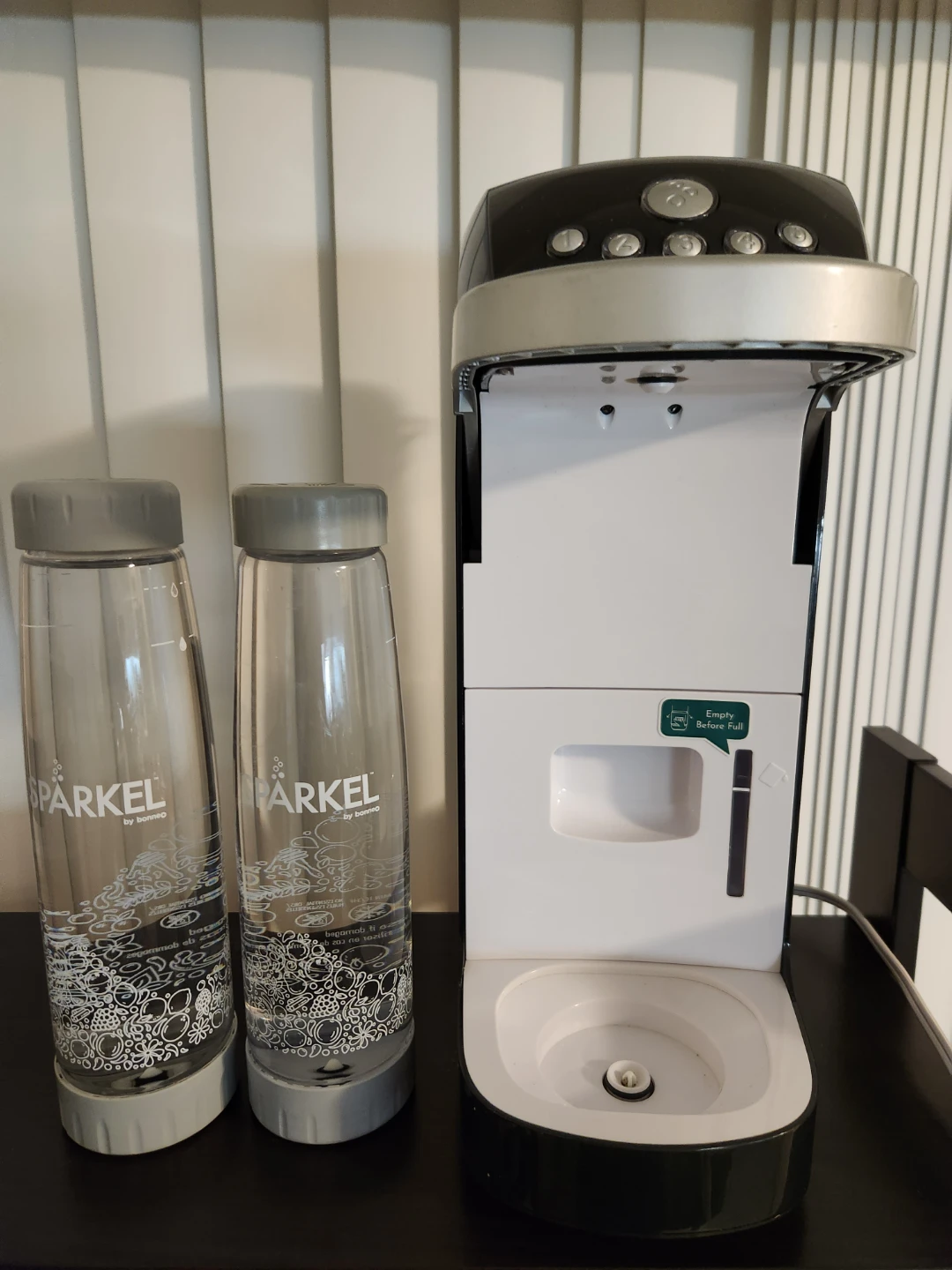 Sparkel Beverage System. NO GAS CYLINDER NEEDED.